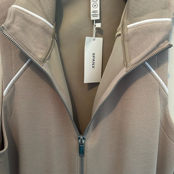 NWT SPANX Air Essentials Sleeveless Jumpsuit - Picture 4 of 7